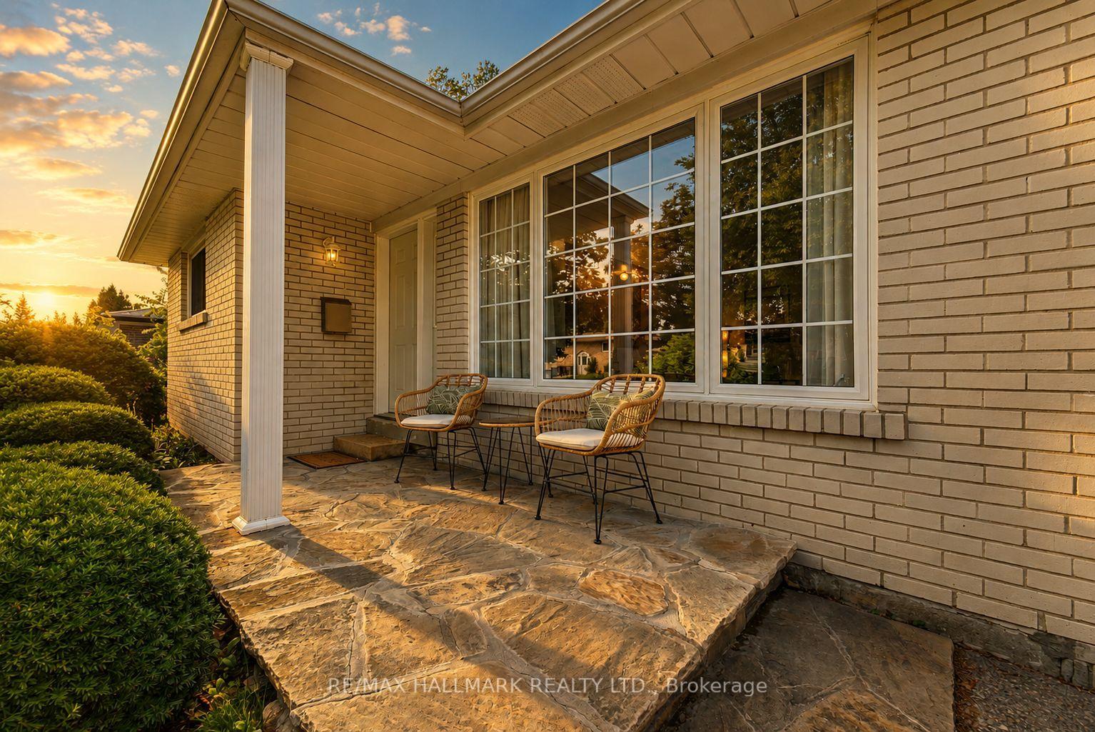 Photo 3 of 10 Cockburn Drive, Scarborough, Centennial Scarborough — HOMEH