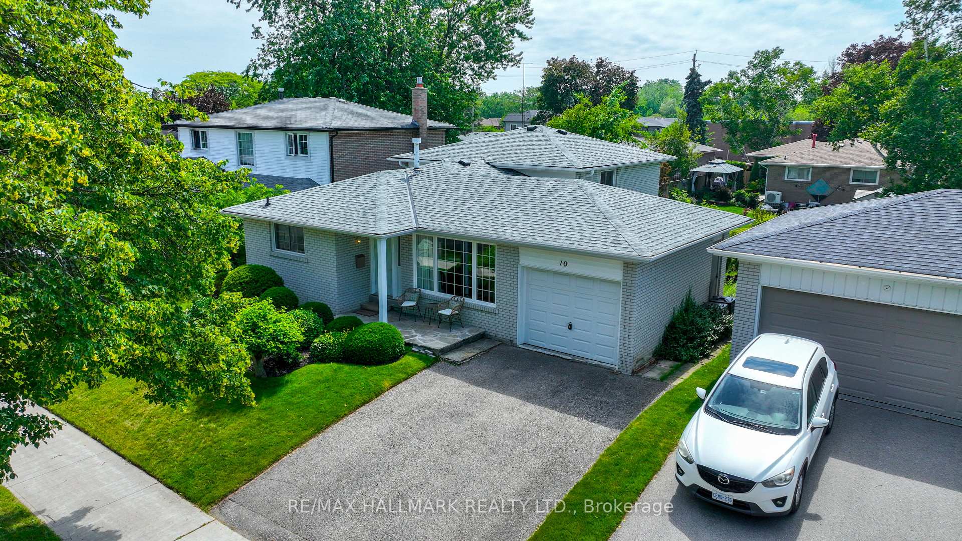 Photo 32 of 10 Cockburn Drive, Scarborough, Centennial Scarborough — HOMEH