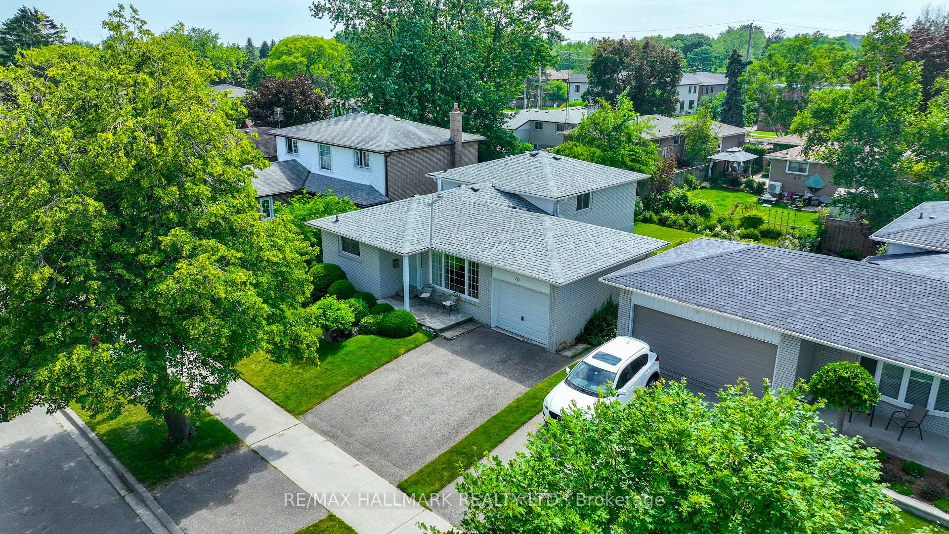Photo 33 of 10 Cockburn Drive, Scarborough, Centennial Scarborough — HOMEH