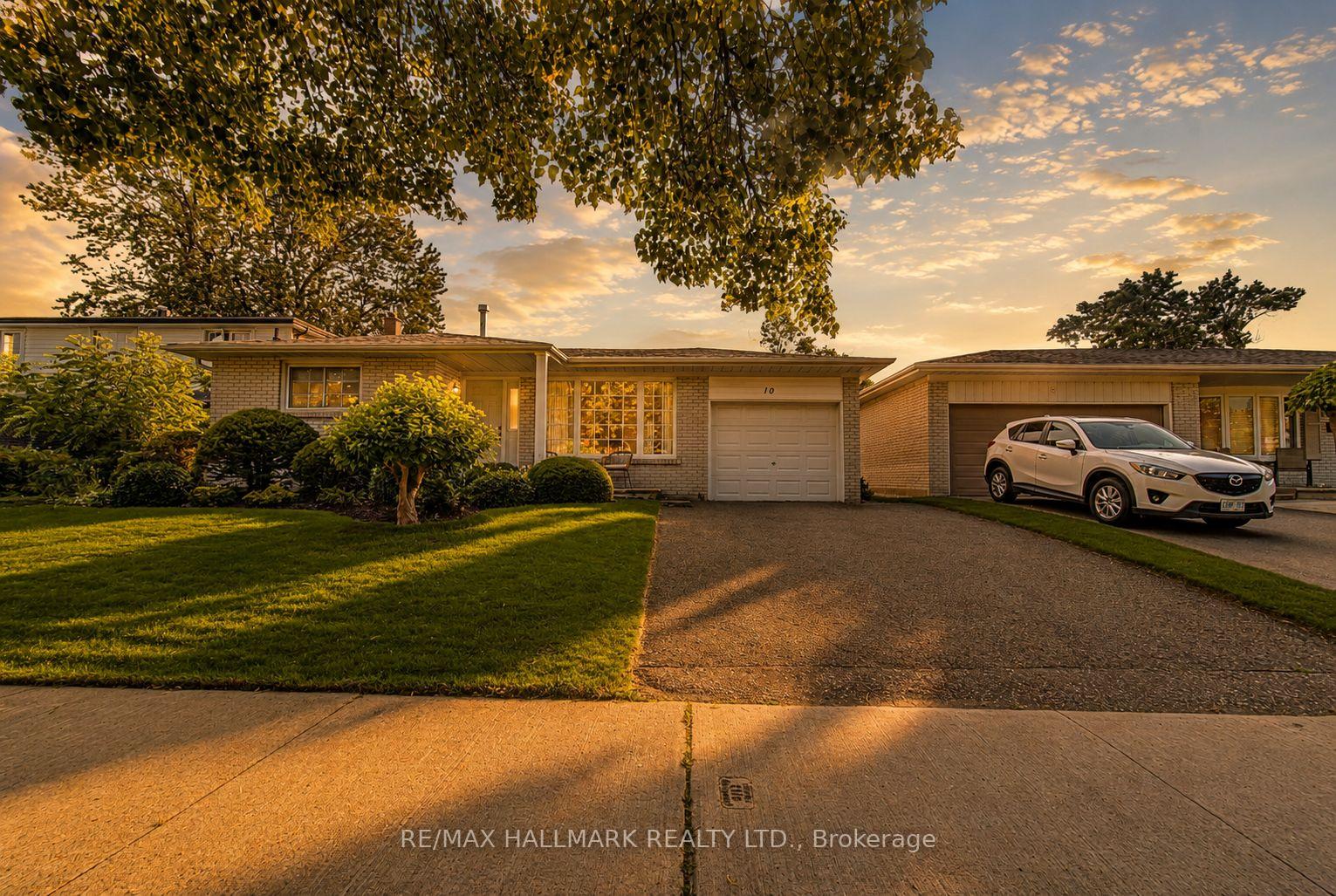 Photo 36 of 10 Cockburn Drive, Scarborough, Centennial Scarborough — HOMEH