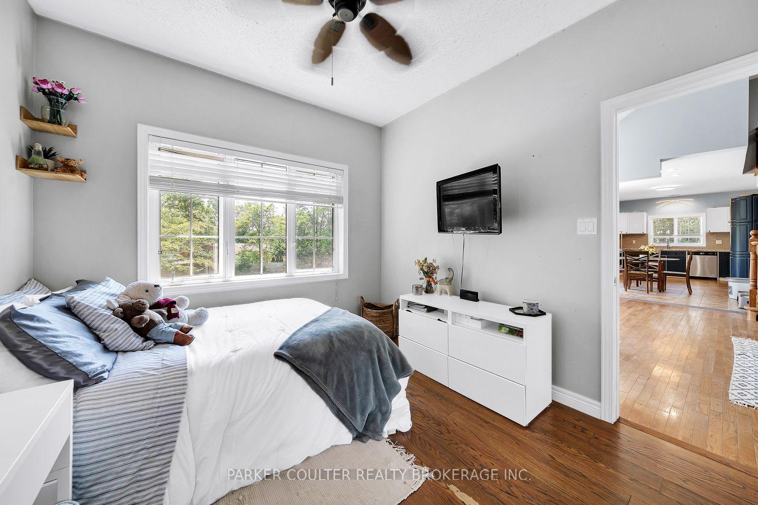 Photo 23 of 12 Mariposa Crescent, Oro-Medonte, Rural Oro-Medonte — HOMEH