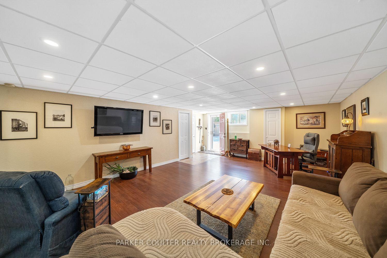 Photo 30 of 12 Mariposa Crescent, Oro-Medonte, Rural Oro-Medonte — HOMEH