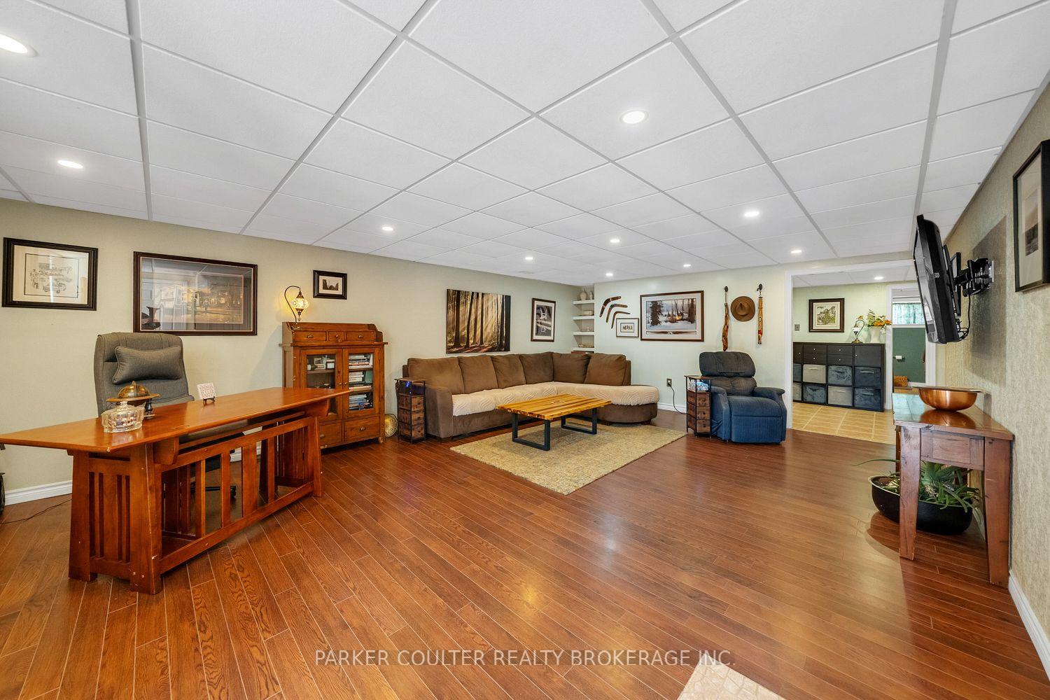 Photo 31 of 12 Mariposa Crescent, Oro-Medonte, Rural Oro-Medonte — HOMEH