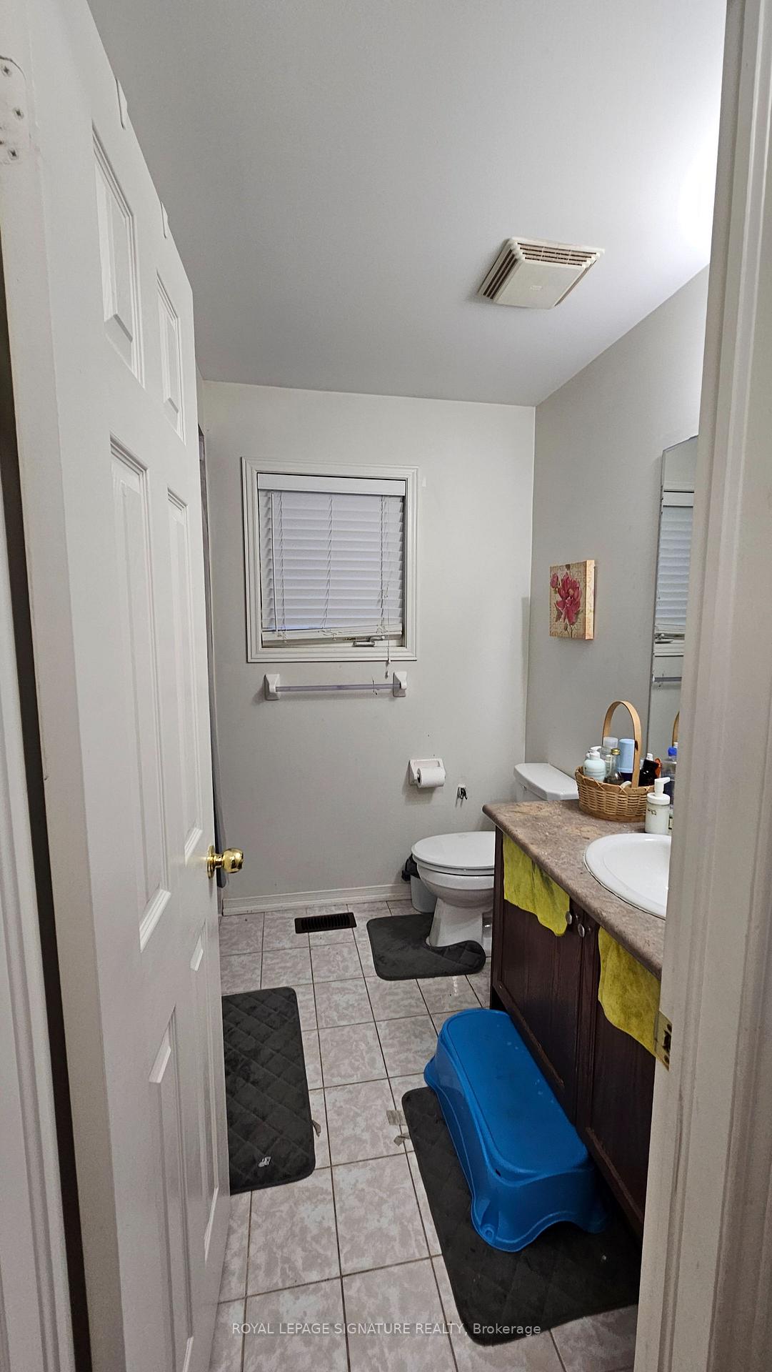 Photo 18 of Unit Upper, 8 Natronia Trail, Brampton, Bram East — HOMEH