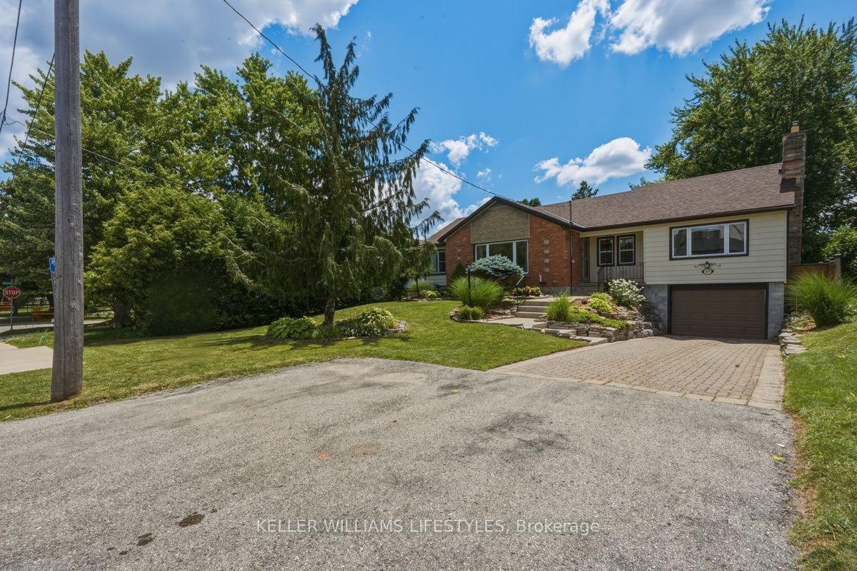 Photo 4 of 619 Eden Avenue, London, South R — HOMEH
