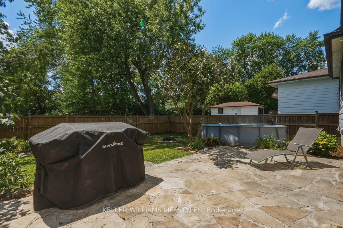 Photo 10 of 619 Eden Avenue, London, South R — HOMEH
