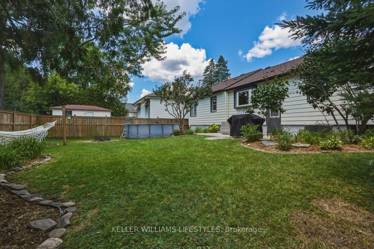 Photo 12 of 619 Eden Avenue, London, South R — HOMEH