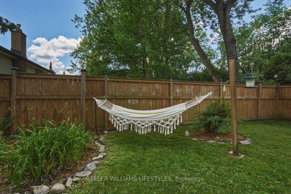 Photo 14 of 619 Eden Avenue, London, South R — HOMEH