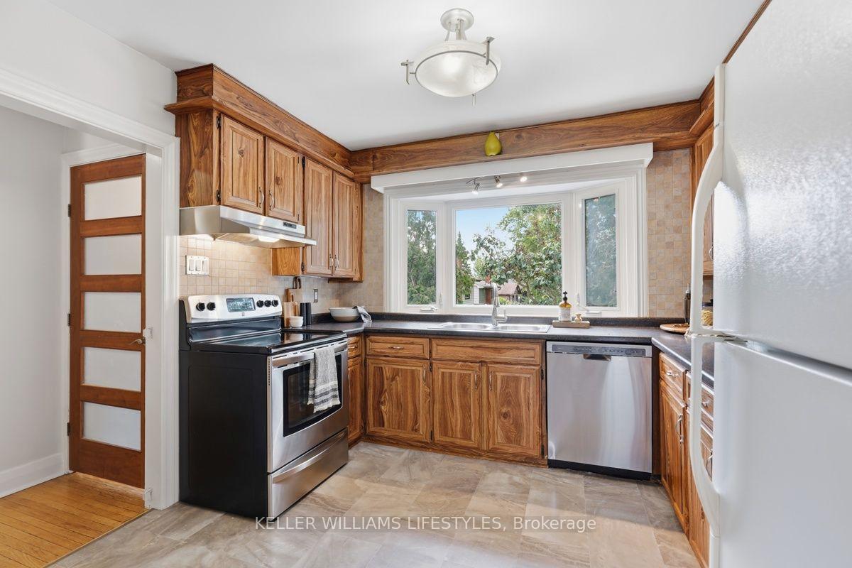Photo 26 of 619 Eden Avenue, London, South R — HOMEH