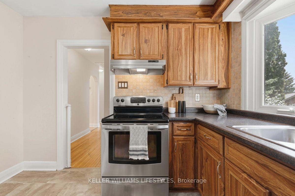 Photo 29 of 619 Eden Avenue, London, South R — HOMEH