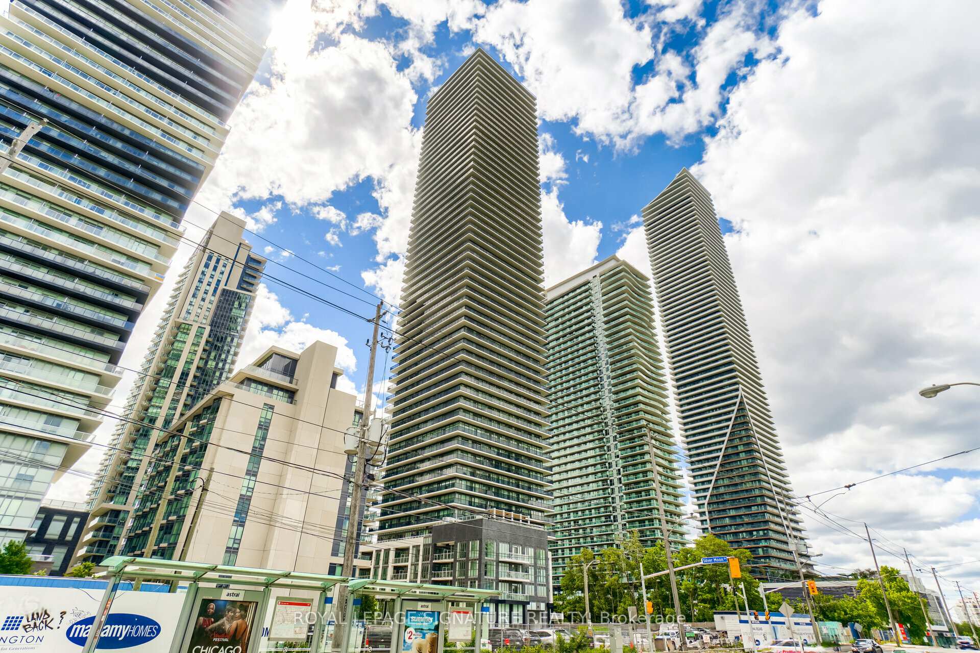 Photo 2 of Unit 3204, 70 Annie Craig Drive, Etobicoke, Mimico — HOMEH