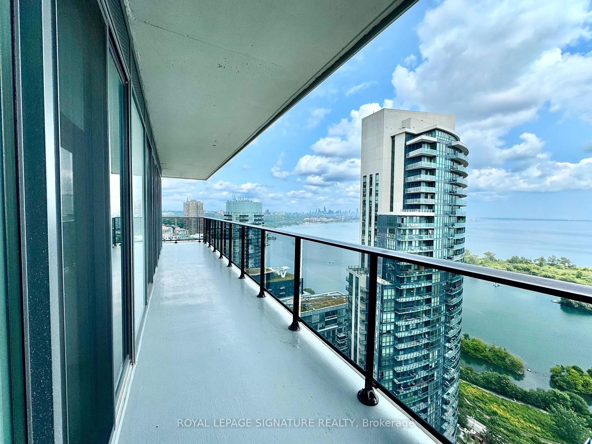 Photo 7 of Unit 3204, 70 Annie Craig Drive, Etobicoke, Mimico — HOMEH