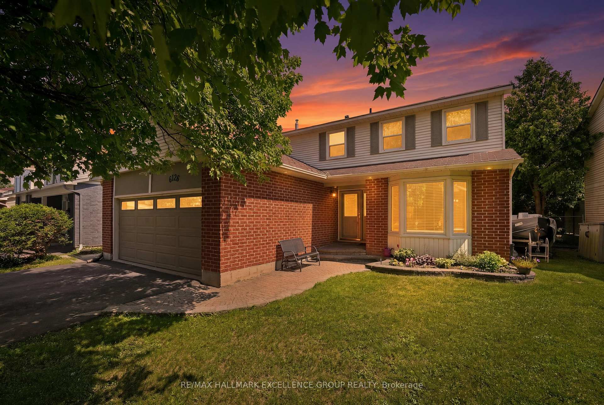 Photo 1 of 6126 Vineyard Drive, Ottawa, Convent Glen — HOMEH