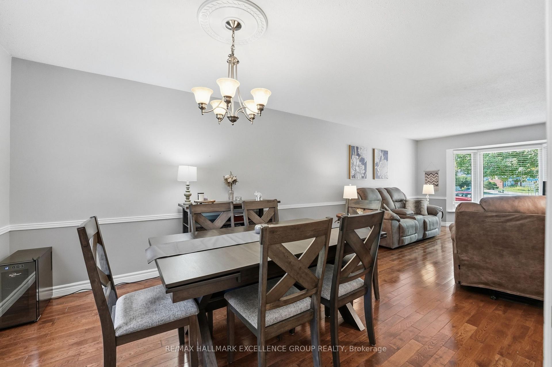 Photo 12 of 6126 Vineyard Drive, Ottawa, Convent Glen — HOMEH