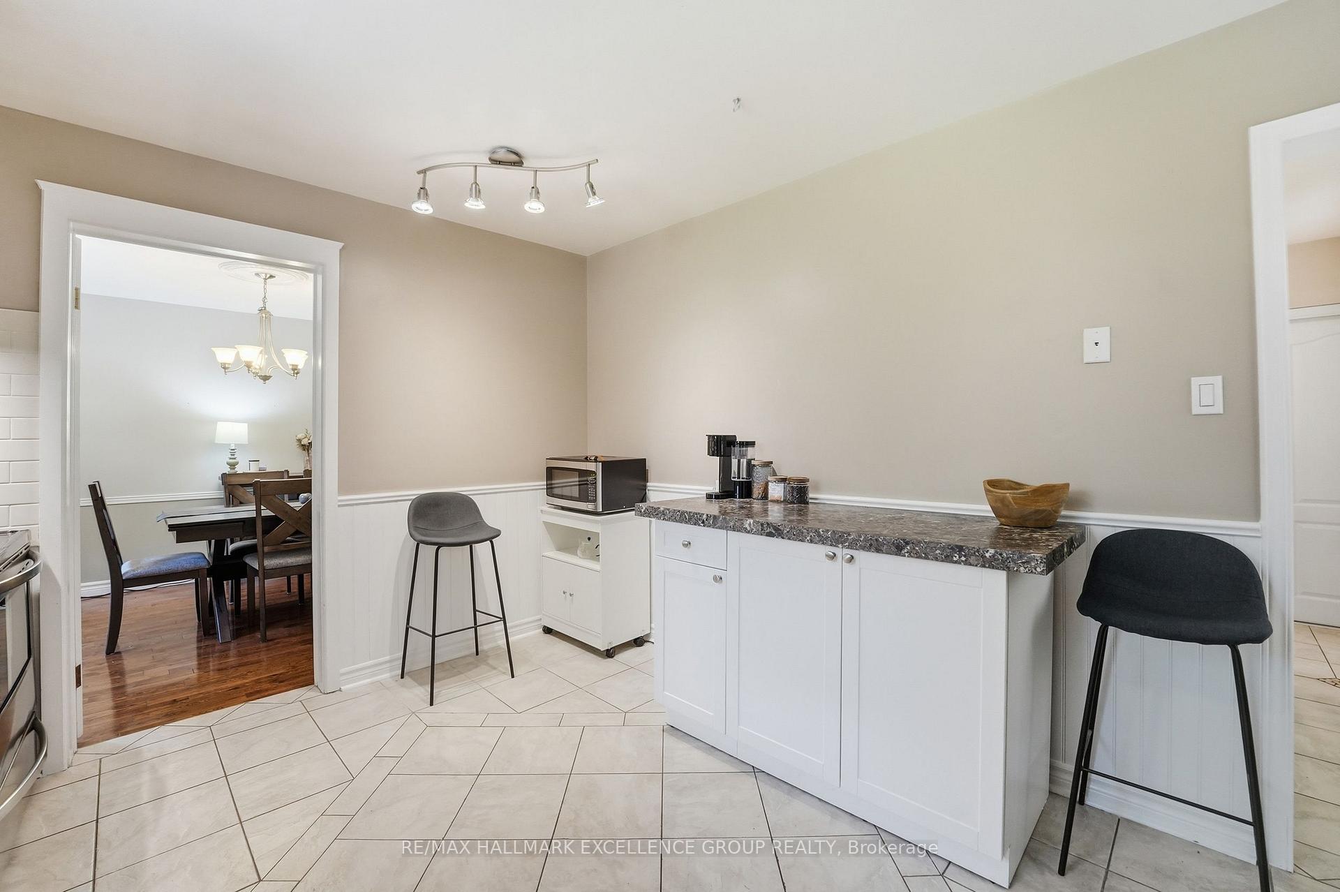 Photo 17 of 6126 Vineyard Drive, Ottawa, Convent Glen — HOMEH