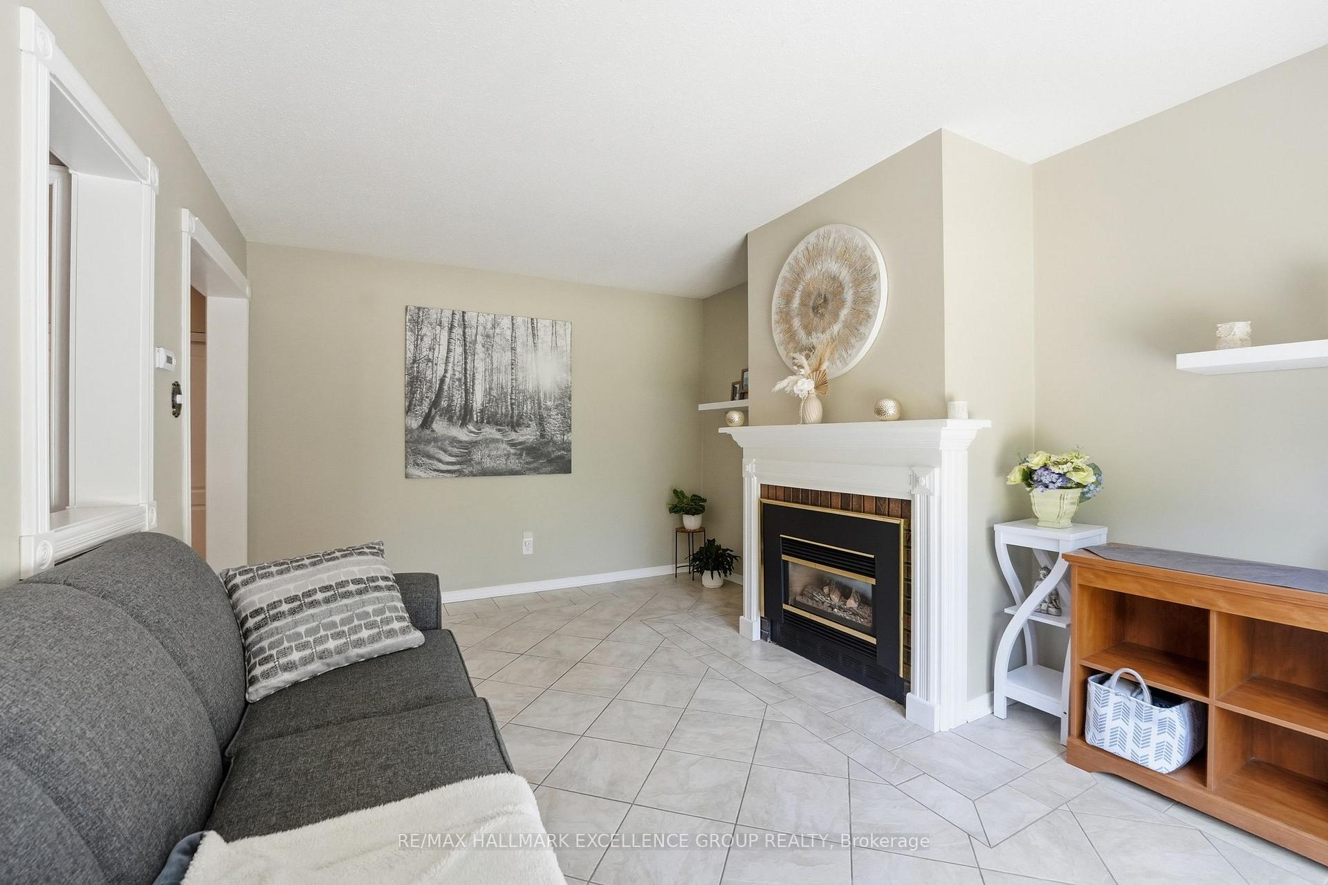 Photo 21 of 6126 Vineyard Drive, Ottawa, Convent Glen — HOMEH