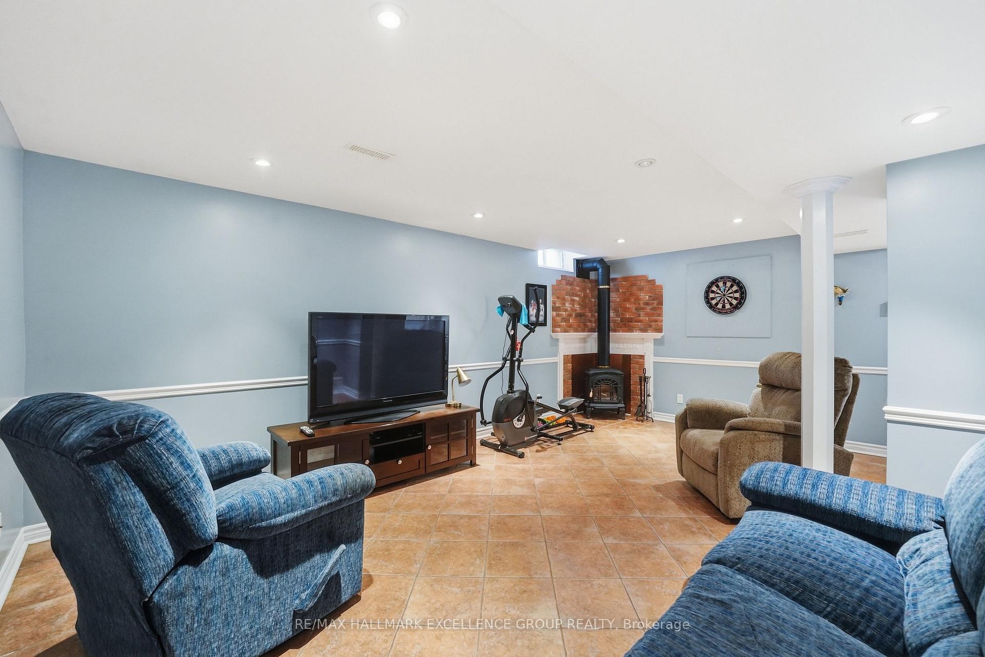 Photo 36 of 6126 Vineyard Drive, Ottawa, Convent Glen — HOMEH