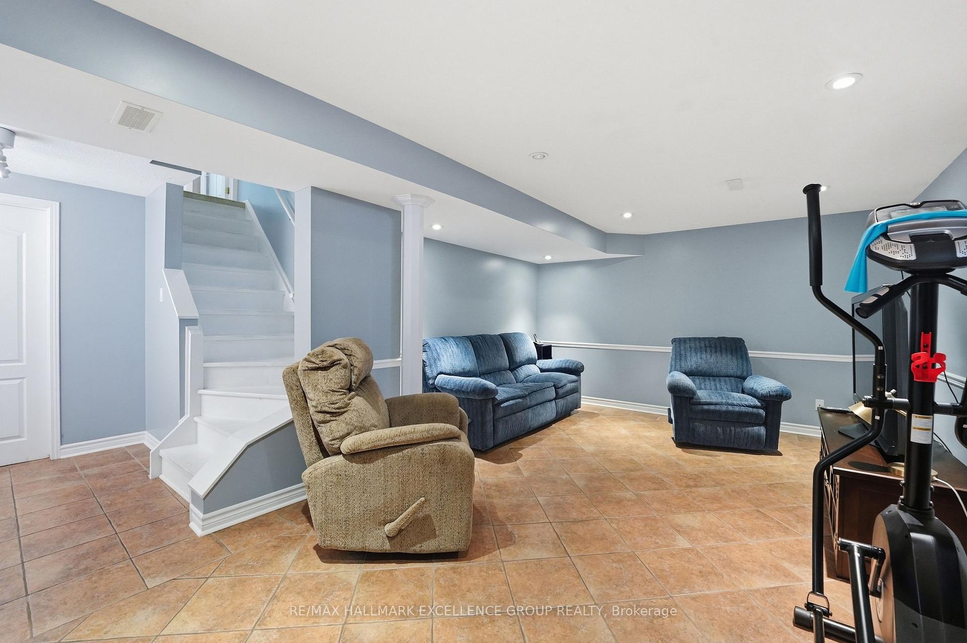 Photo 37 of 6126 Vineyard Drive, Ottawa, Convent Glen — HOMEH