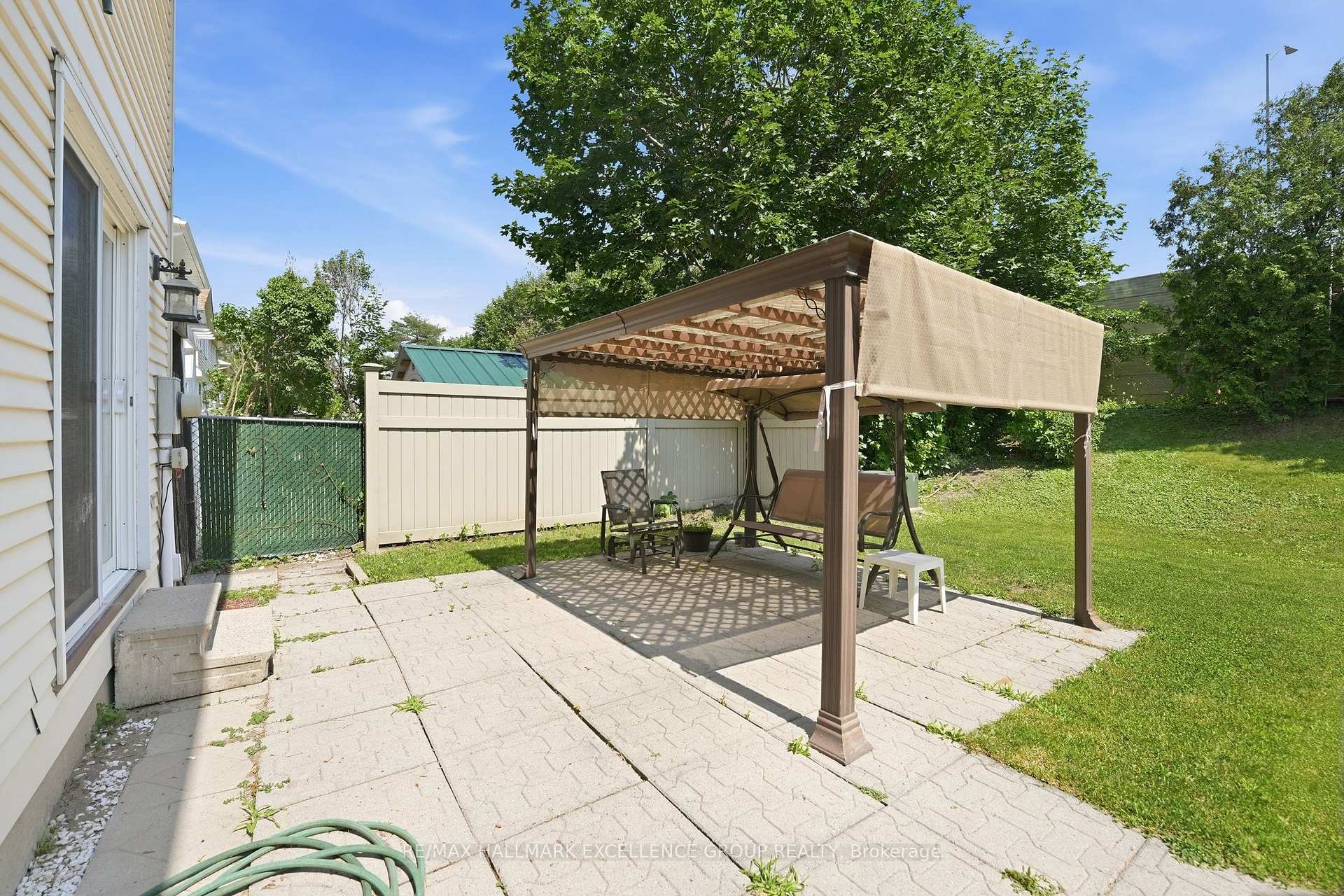Photo 40 of 6126 Vineyard Drive, Ottawa, Convent Glen — HOMEH