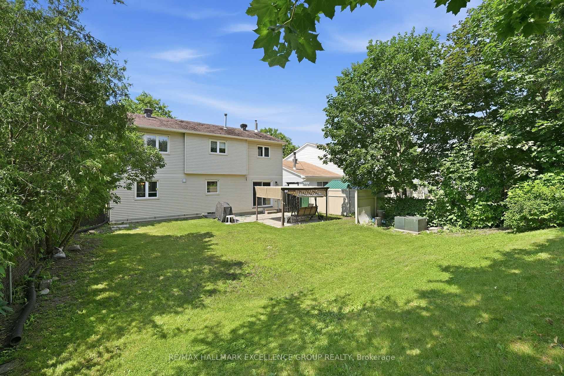 Photo 44 of 6126 Vineyard Drive, Ottawa, Convent Glen — HOMEH