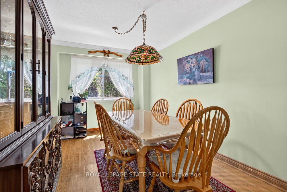 Photo 4 of 2440 Cyprus Avenue, Burlington, Mountainside — HOMEH