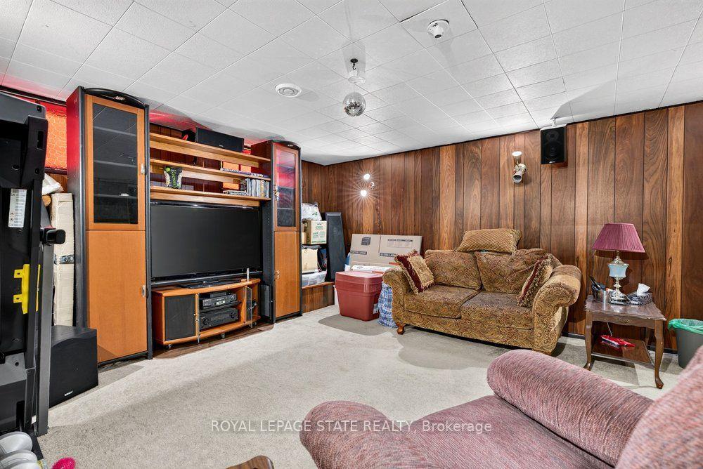 Photo 26 of 2440 Cyprus Avenue, Burlington, Mountainside — HOMEH