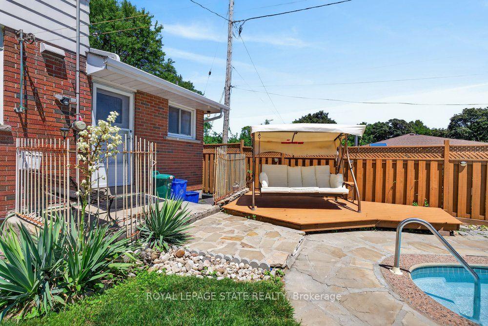 Photo 33 of 2440 Cyprus Avenue, Burlington, Mountainside — HOMEH