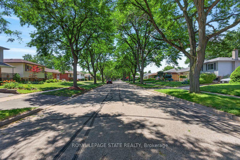 Photo 40 of 2440 Cyprus Avenue, Burlington, Mountainside — HOMEH