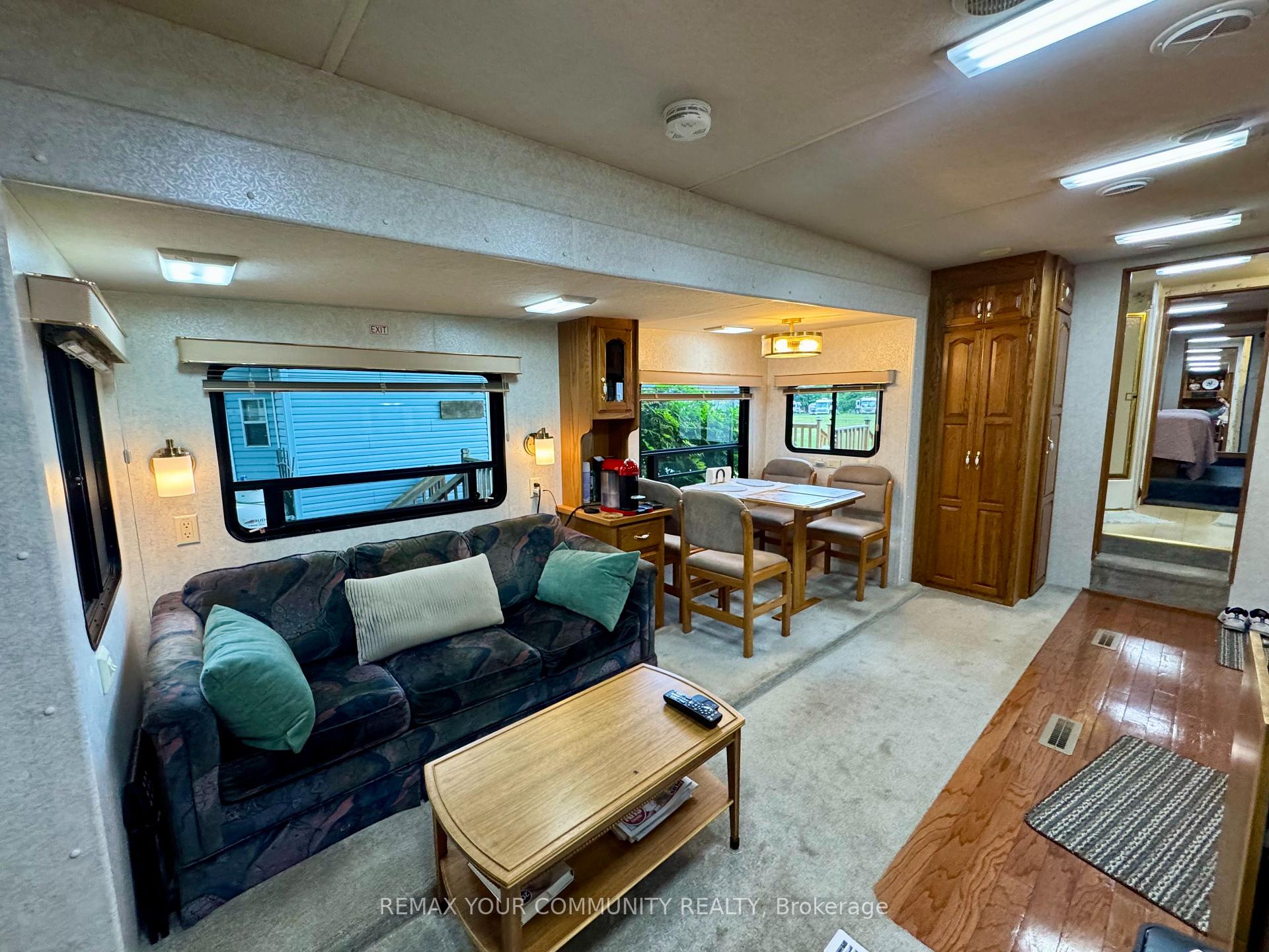Photo 6 of Unit 33, 285 Crydermans Side Road, Georgina, Baldwin — HOMEH