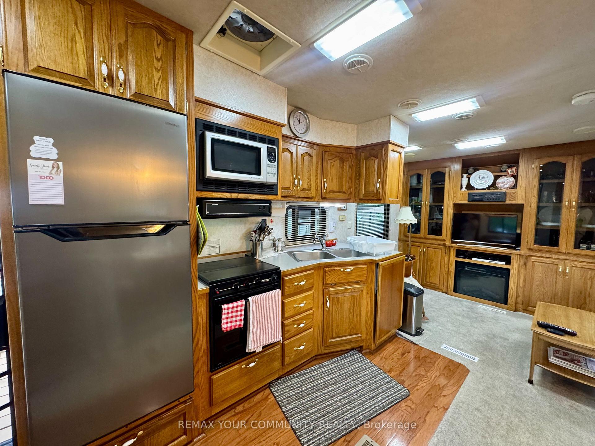 Photo 11 of Unit 33, 285 Crydermans Side Road, Georgina, Baldwin — HOMEH
