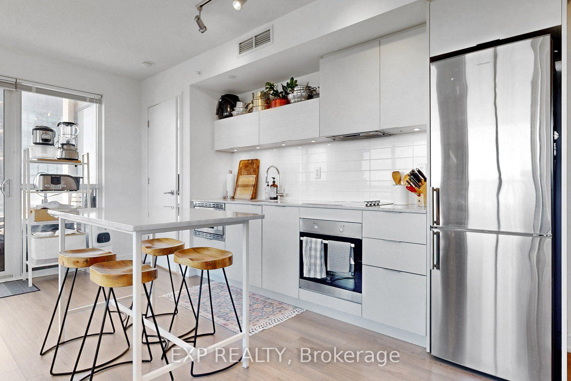 Photo 10 of Unit 609, 20 Thomas Riley Road W, Etobicoke, Islington-City Centre West — HOMEH