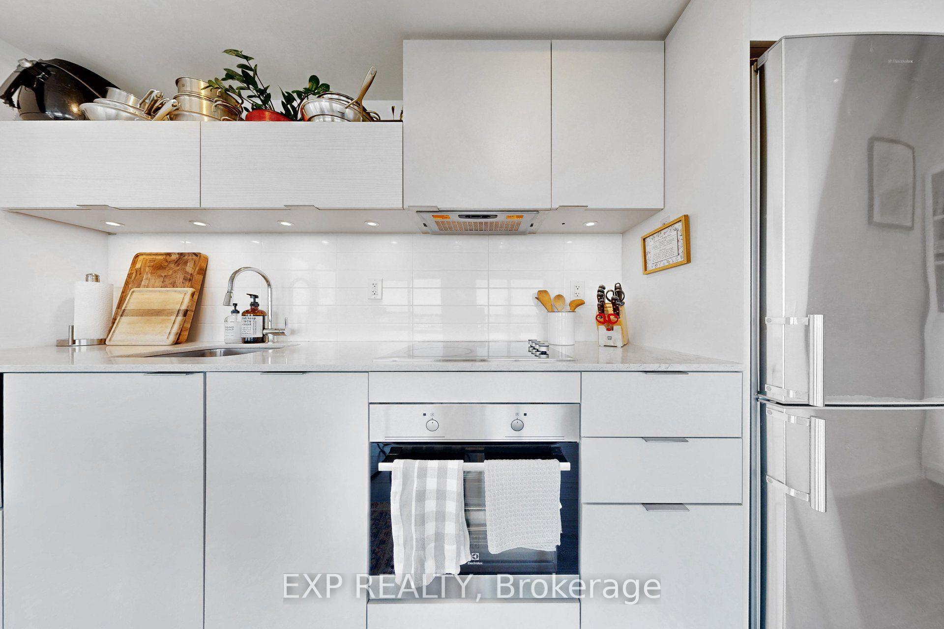 Photo 13 of Unit 609, 20 Thomas Riley Road W, Etobicoke, Islington-City Centre West — HOMEH