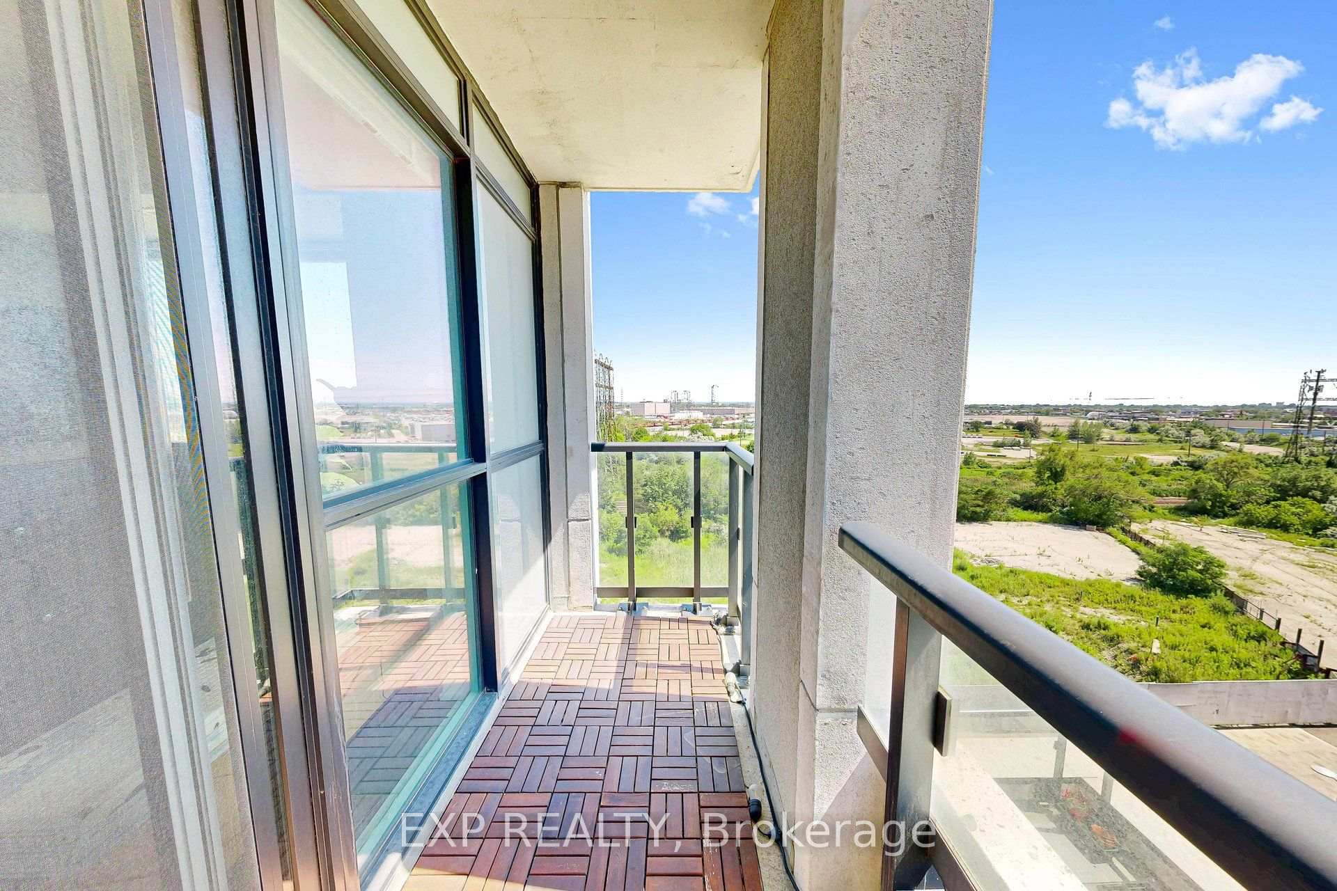 Photo 23 of Unit 609, 20 Thomas Riley Road W, Etobicoke, Islington-City Centre West — HOMEH