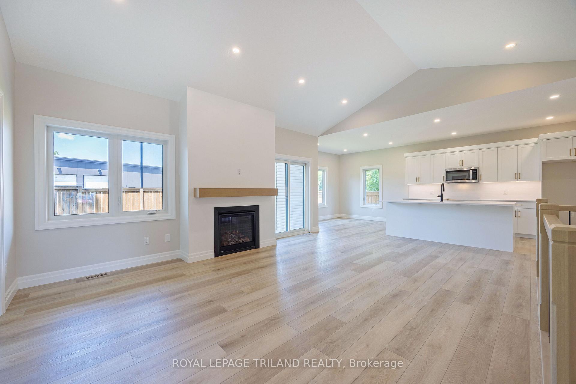 Photo 4 of 193 Catherine Street, North Middlesex, Parkhill — HOMEH
