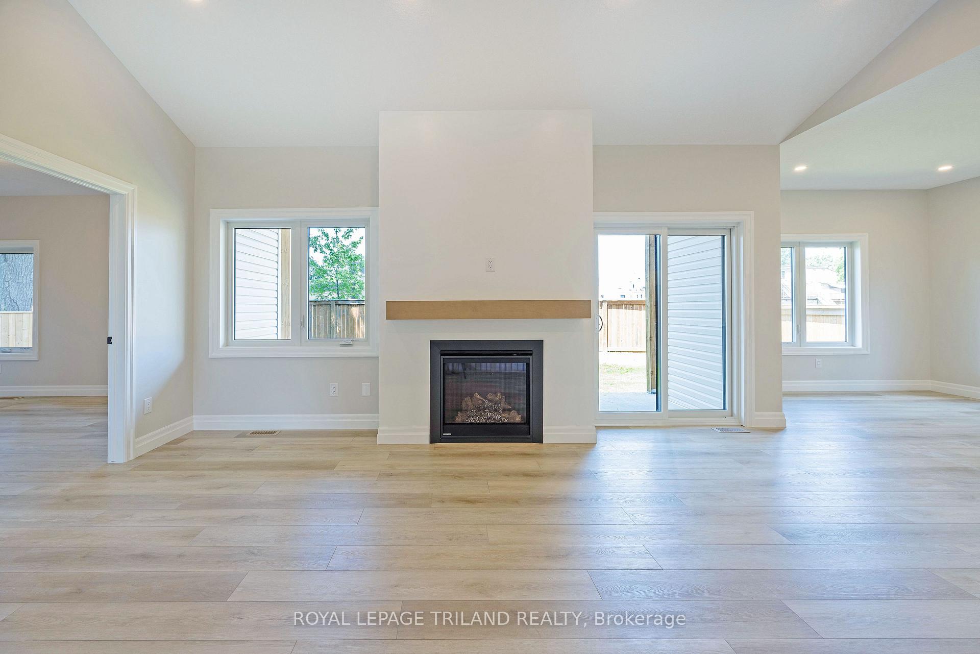 Photo 6 of 193 Catherine Street, North Middlesex, Parkhill — HOMEH