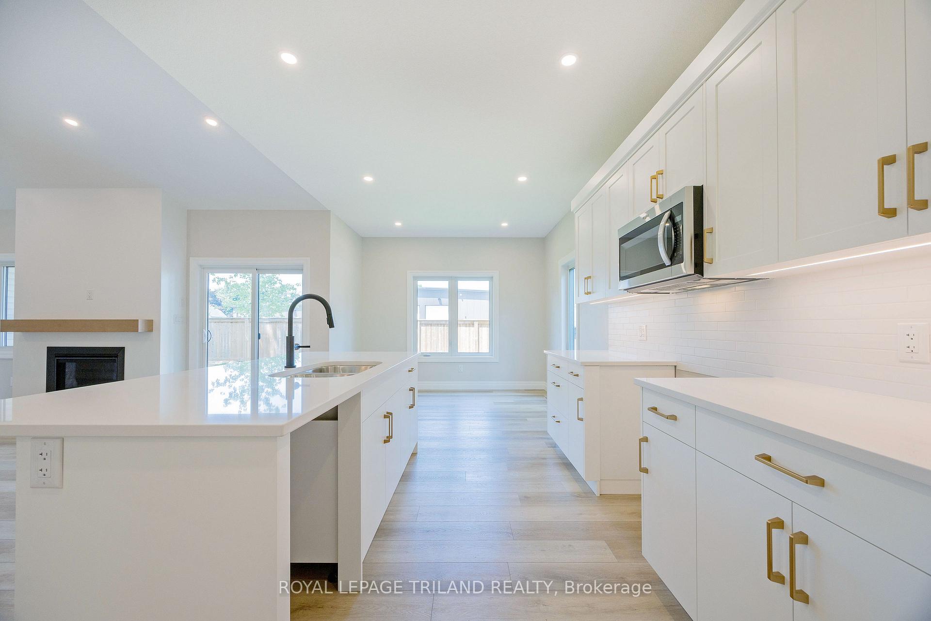 Photo 12 of 193 Catherine Street, North Middlesex, Parkhill — HOMEH