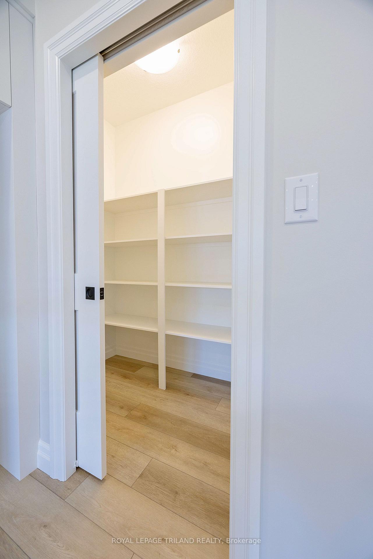 Photo 13 of 193 Catherine Street, North Middlesex, Parkhill — HOMEH