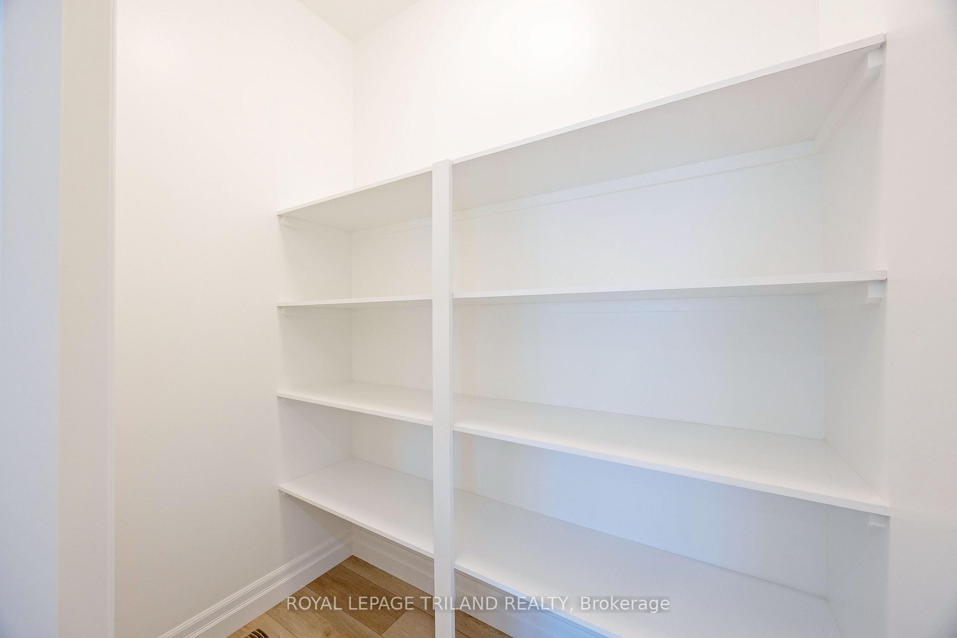 Photo 14 of 193 Catherine Street, North Middlesex, Parkhill — HOMEH