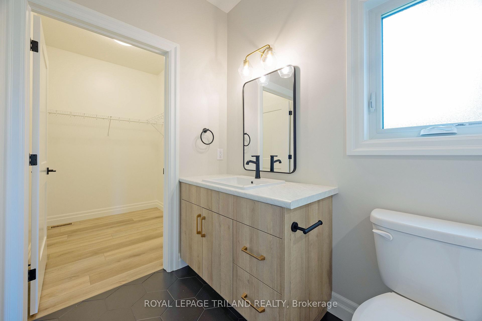 Photo 24 of 193 Catherine Street, North Middlesex, Parkhill — HOMEH