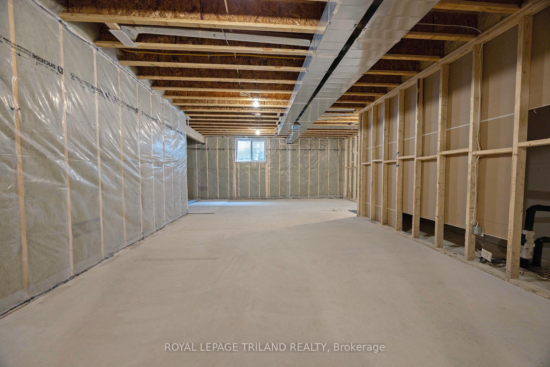 Photo 32 of 193 Catherine Street, North Middlesex, Parkhill — HOMEH