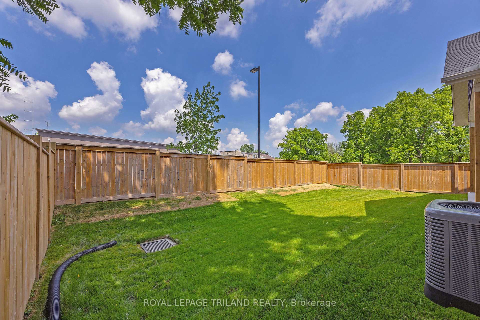 Photo 39 of 193 Catherine Street, North Middlesex, Parkhill — HOMEH