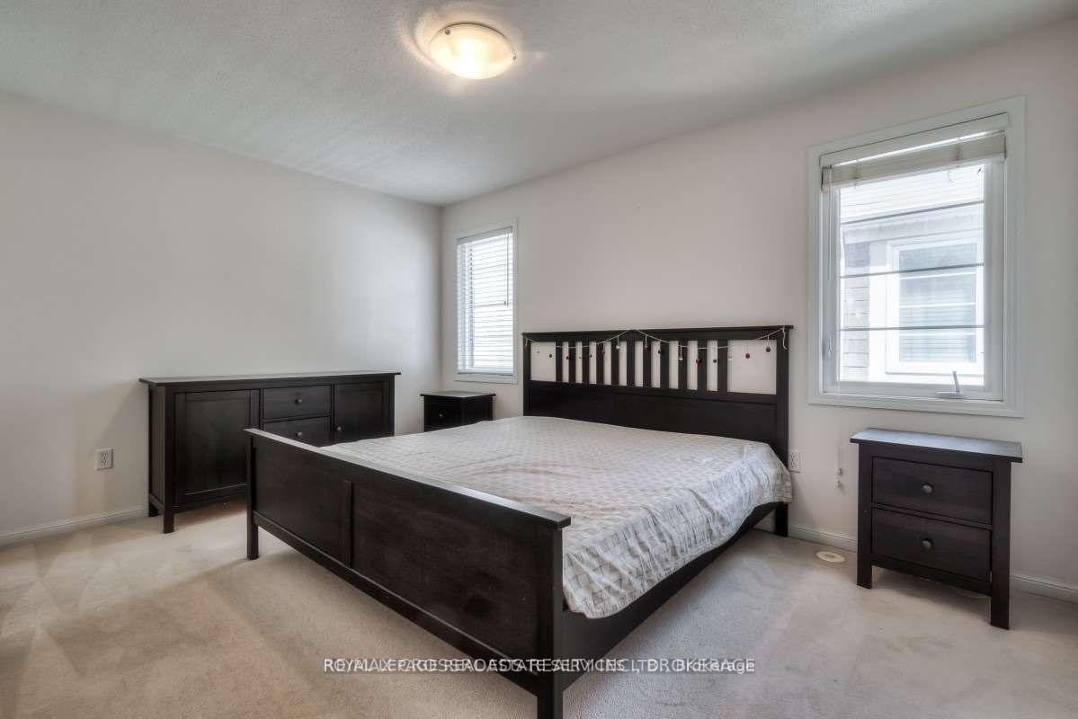 Photo 7 of 58 Howe Avenue, Scarborough, Clairlea-Birchmount — HOMEH