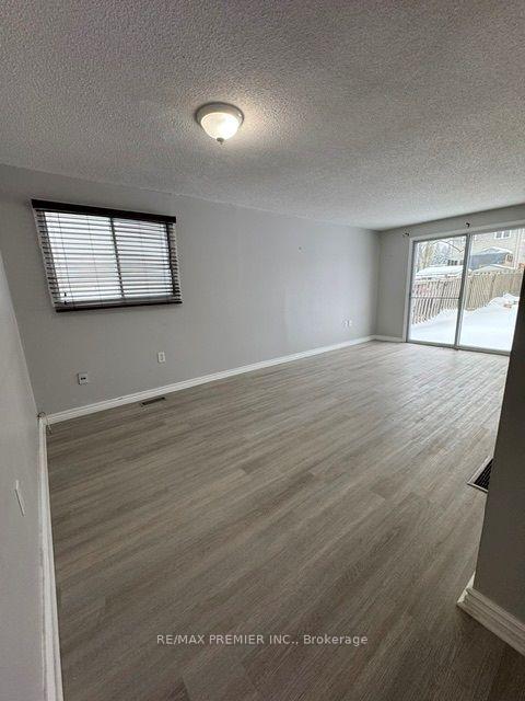 Photo 4 of 34 Argyle Road, Barrie, Sunnidale — HOMEH