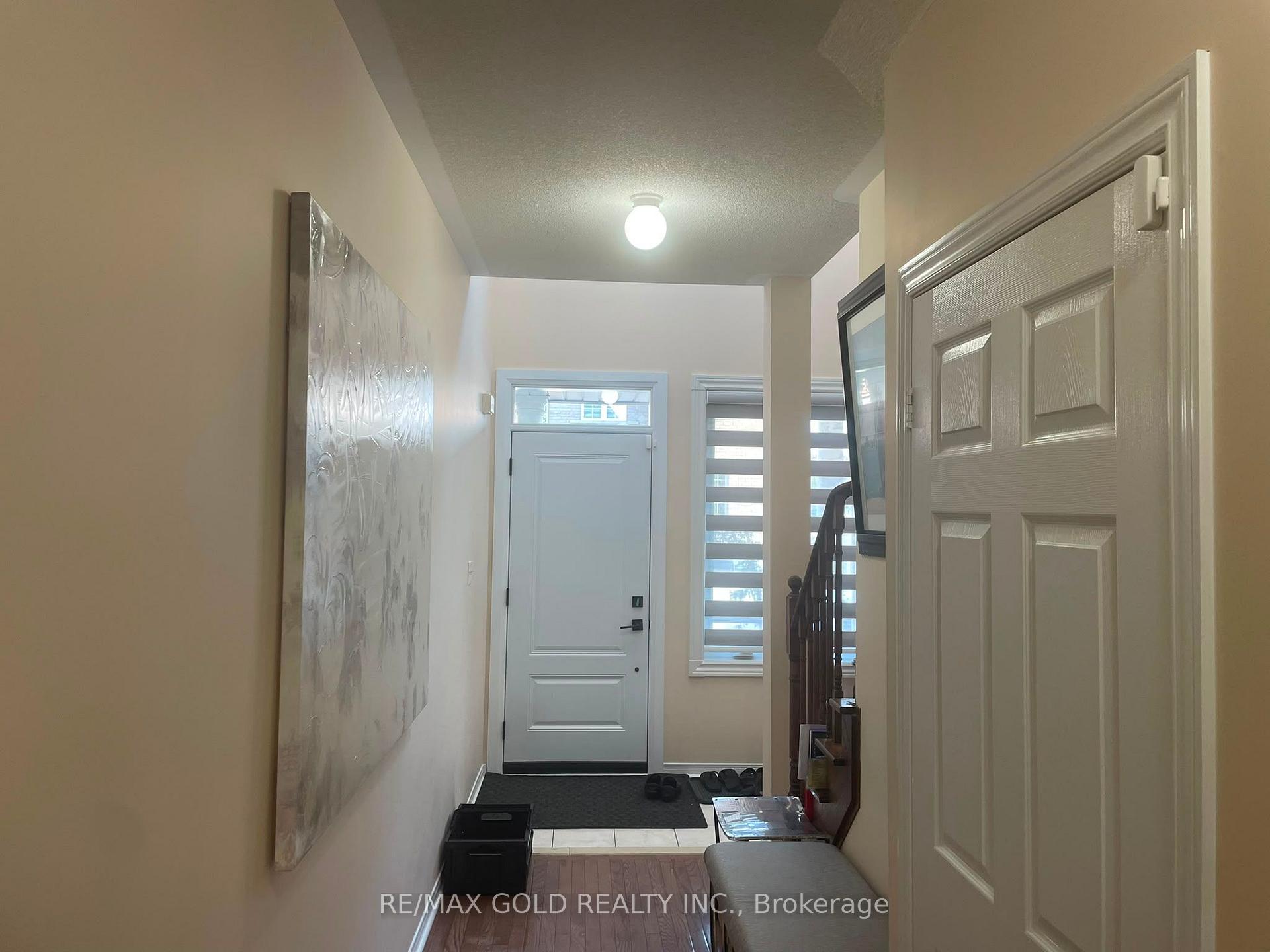 Photo 7 of 20 Kincaid Lane, Markham, Middlefield — HOMEH