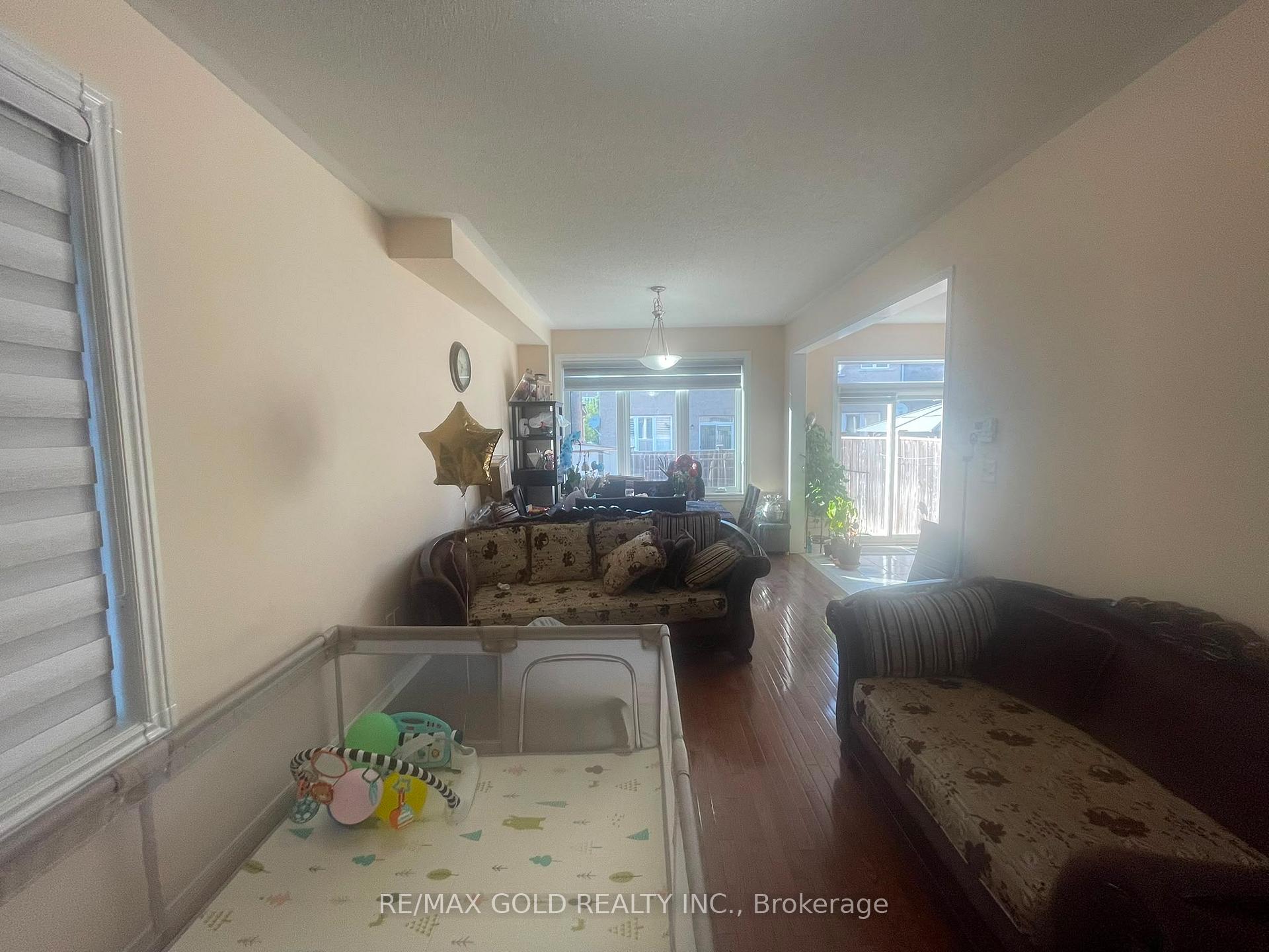 Photo 19 of 20 Kincaid Lane, Markham, Middlefield — HOMEH