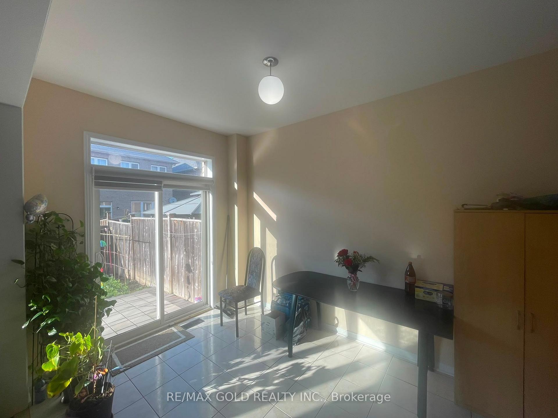 Photo 23 of 20 Kincaid Lane, Markham, Middlefield — HOMEH