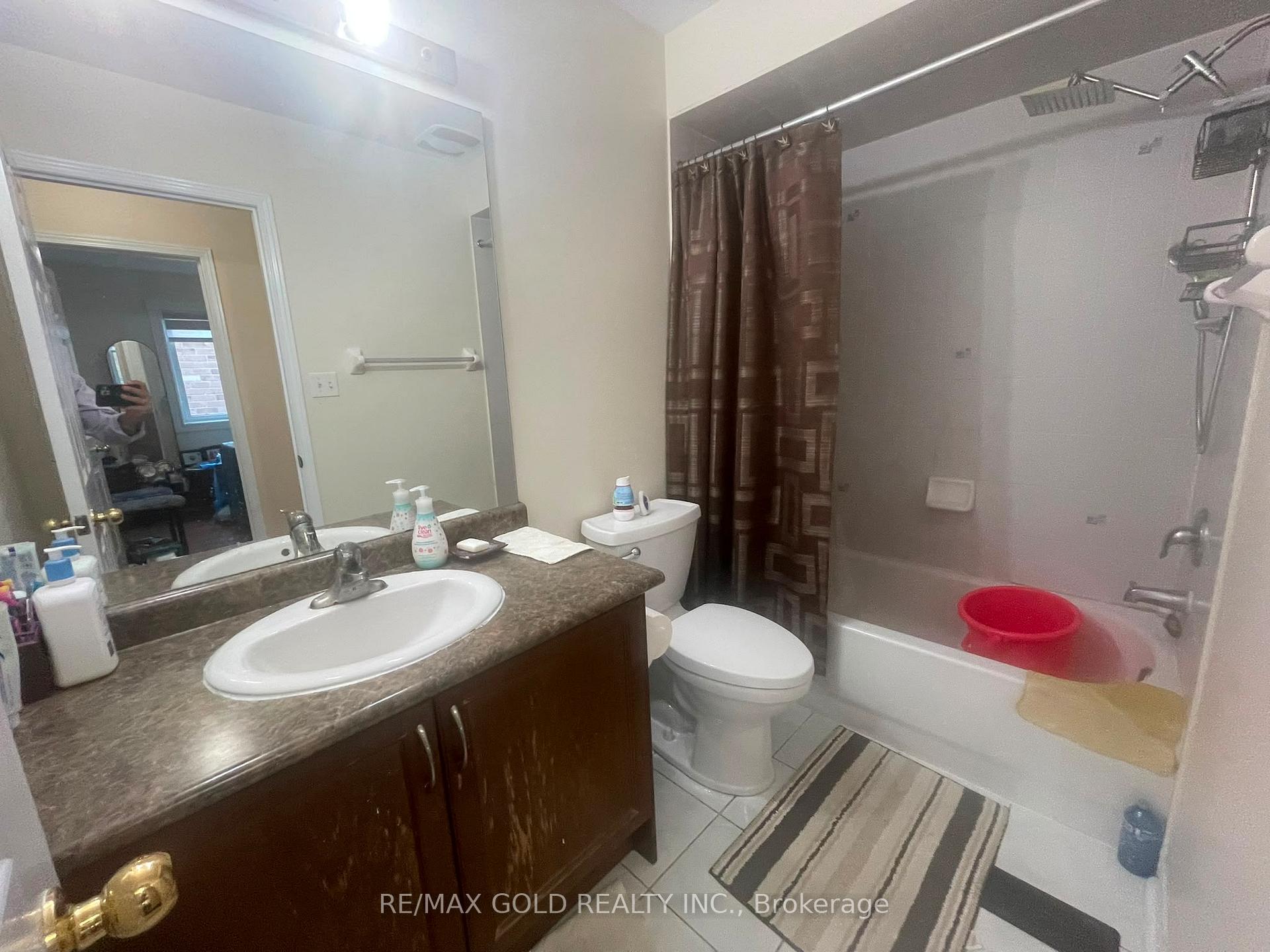Photo 35 of 20 Kincaid Lane, Markham, Middlefield — HOMEH