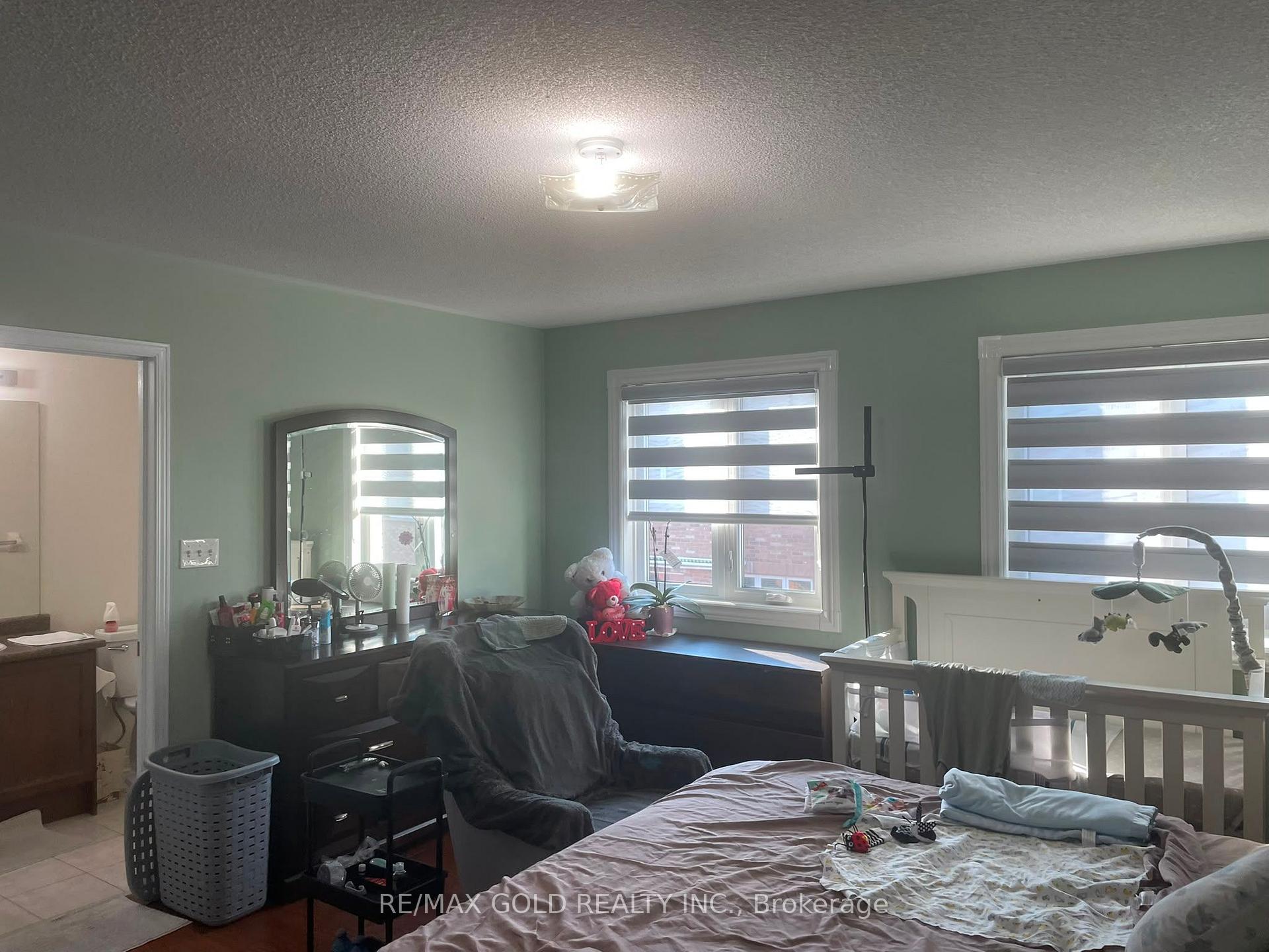 Photo 37 of 20 Kincaid Lane, Markham, Middlefield — HOMEH