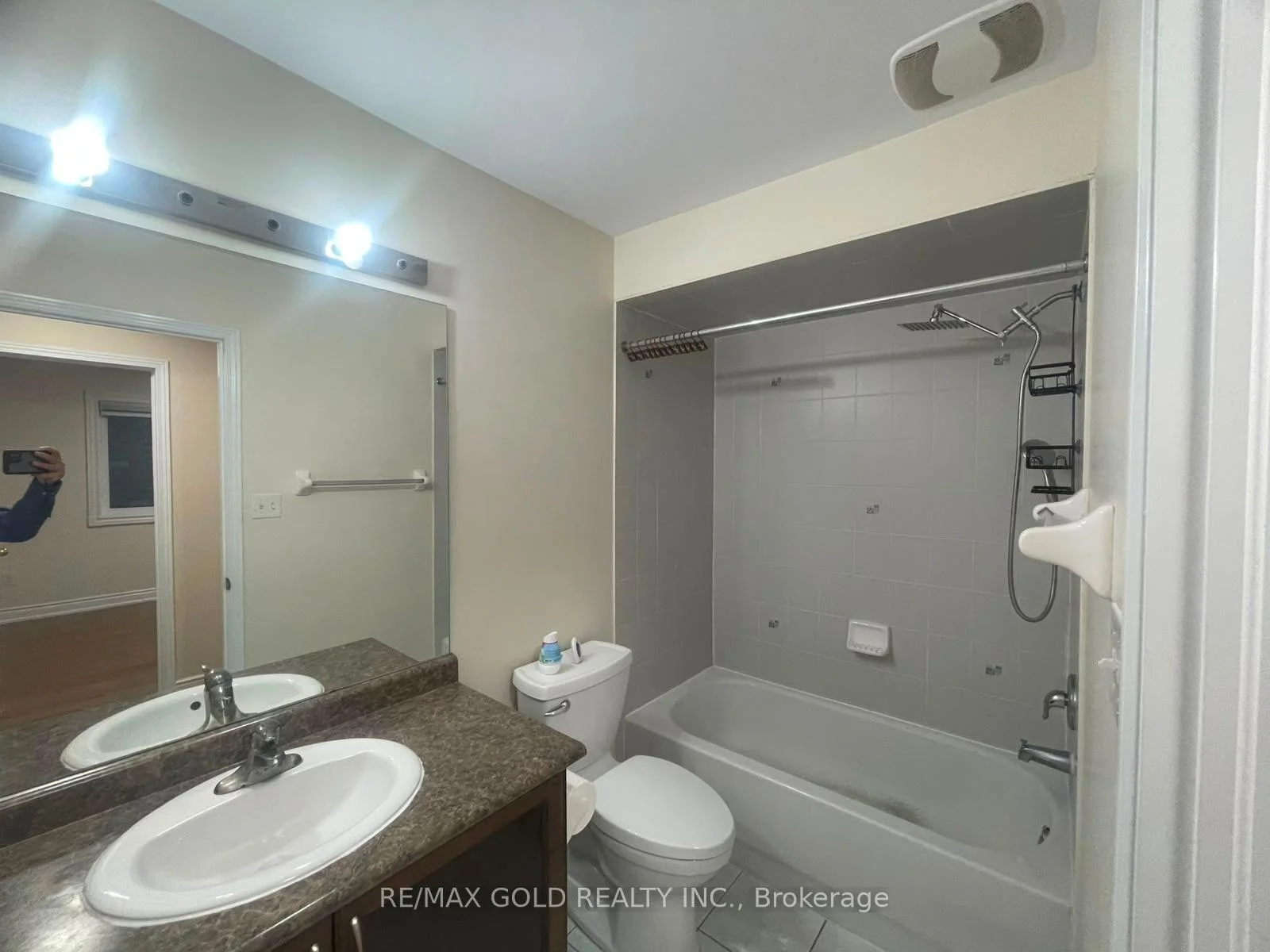 Photo 73 of 20 Kincaid Lane, Markham, Middlefield — HOMEH