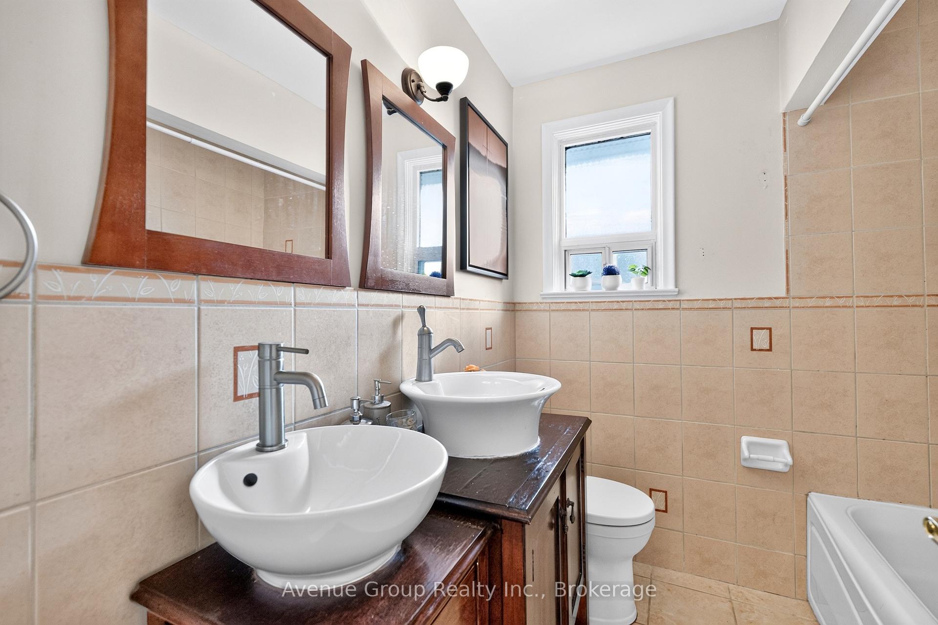 Photo 17 of 141 Budea Crescent, Scarborough, Wexford-Maryvale — HOMEH